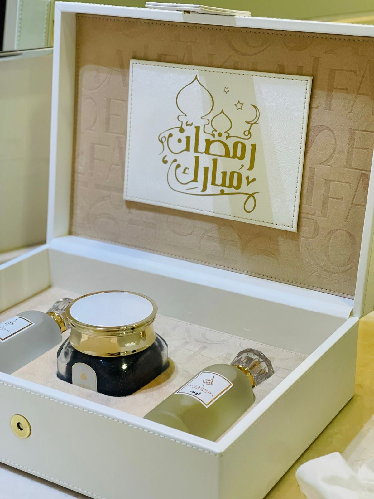 بوكس عطرين و دخون